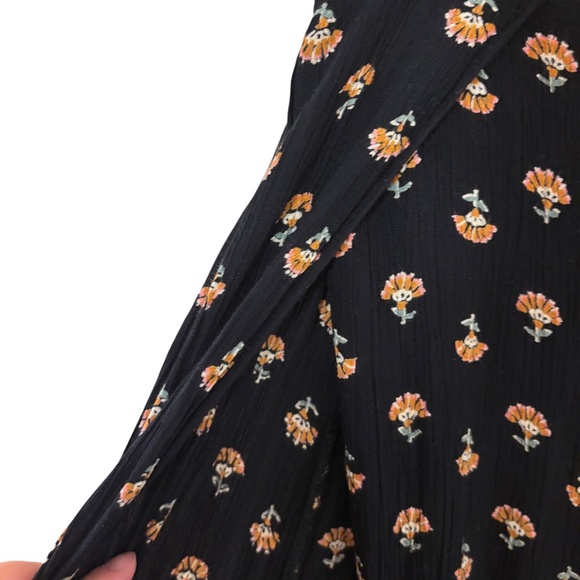 Billabong Black Floral Wide-Leg Split Pants Size Large Floral pattern - Picture 8 of 13